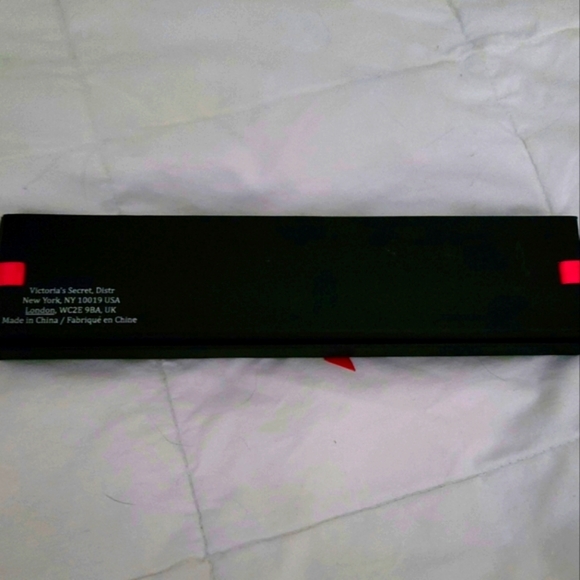 Victoria's Secret Bracelet - Picture 4 of 8